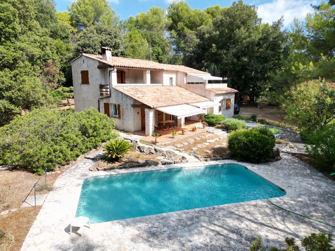 VILLA A RENOVER