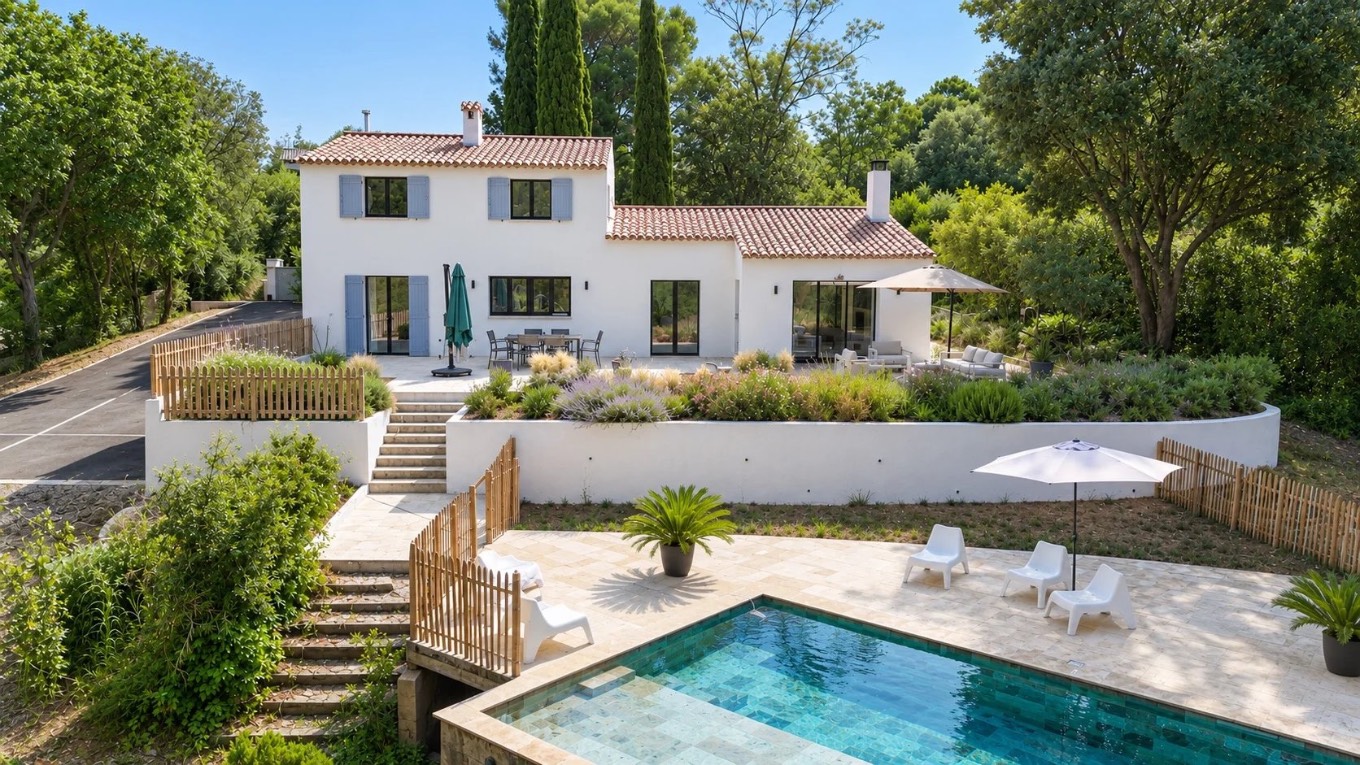 SUPERBE VILLA RENOVÉE DANS DOMAINE PRIVÉ